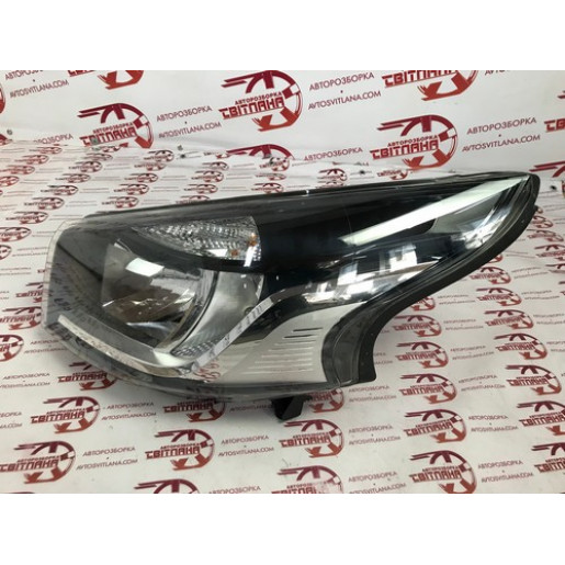 Фара ліва Renault Trafic III 2014-2021 260607934R